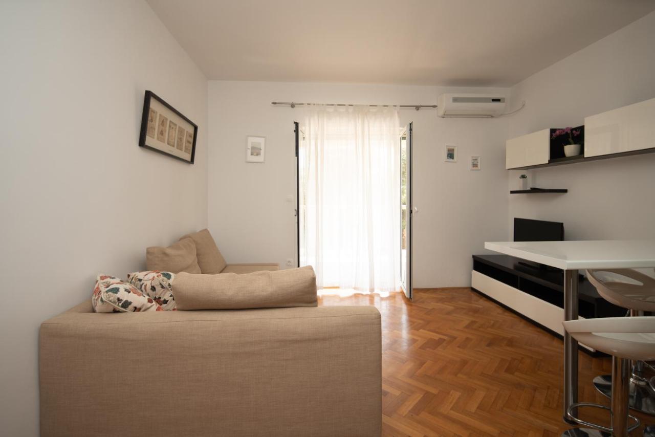 Apartmani Mara Pakoštane エクステリア 写真