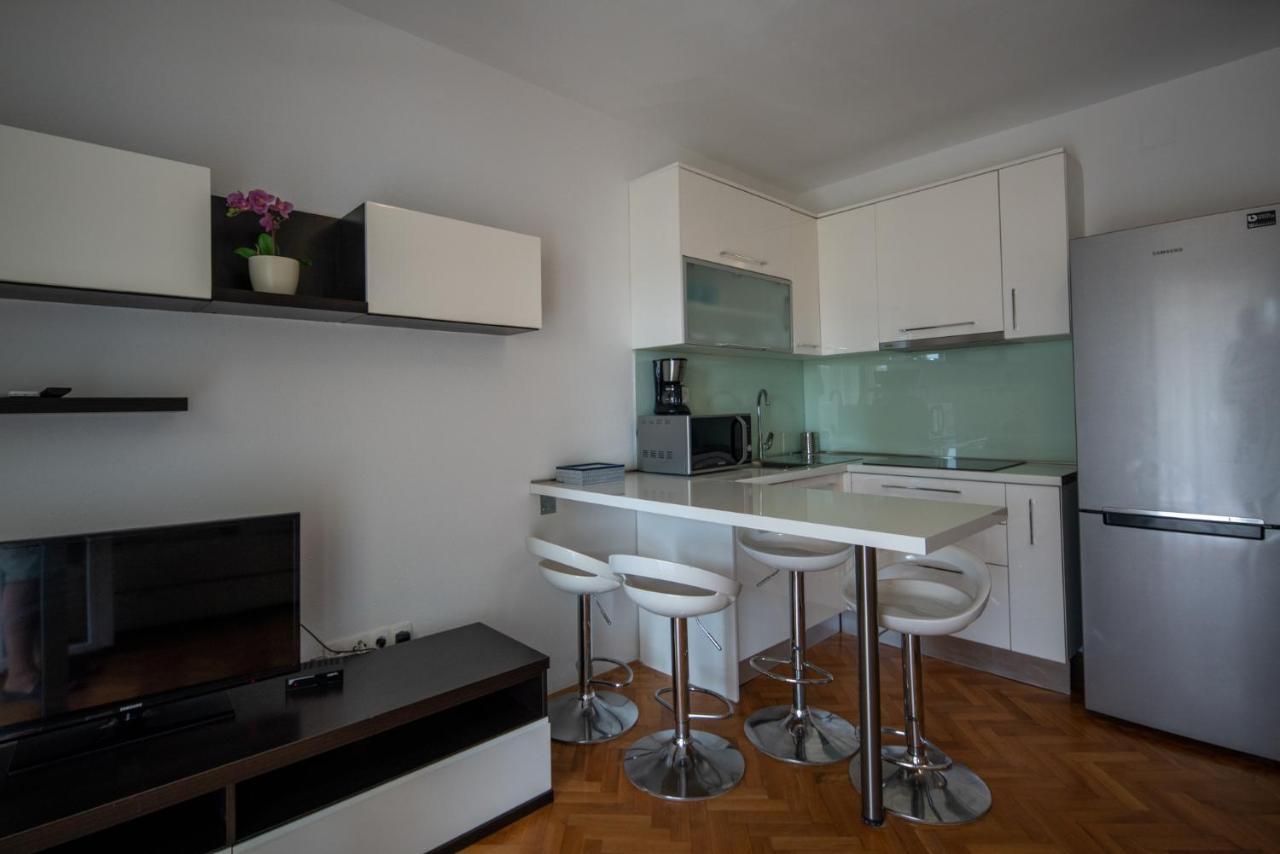 Apartmani Mara Pakoštane エクステリア 写真