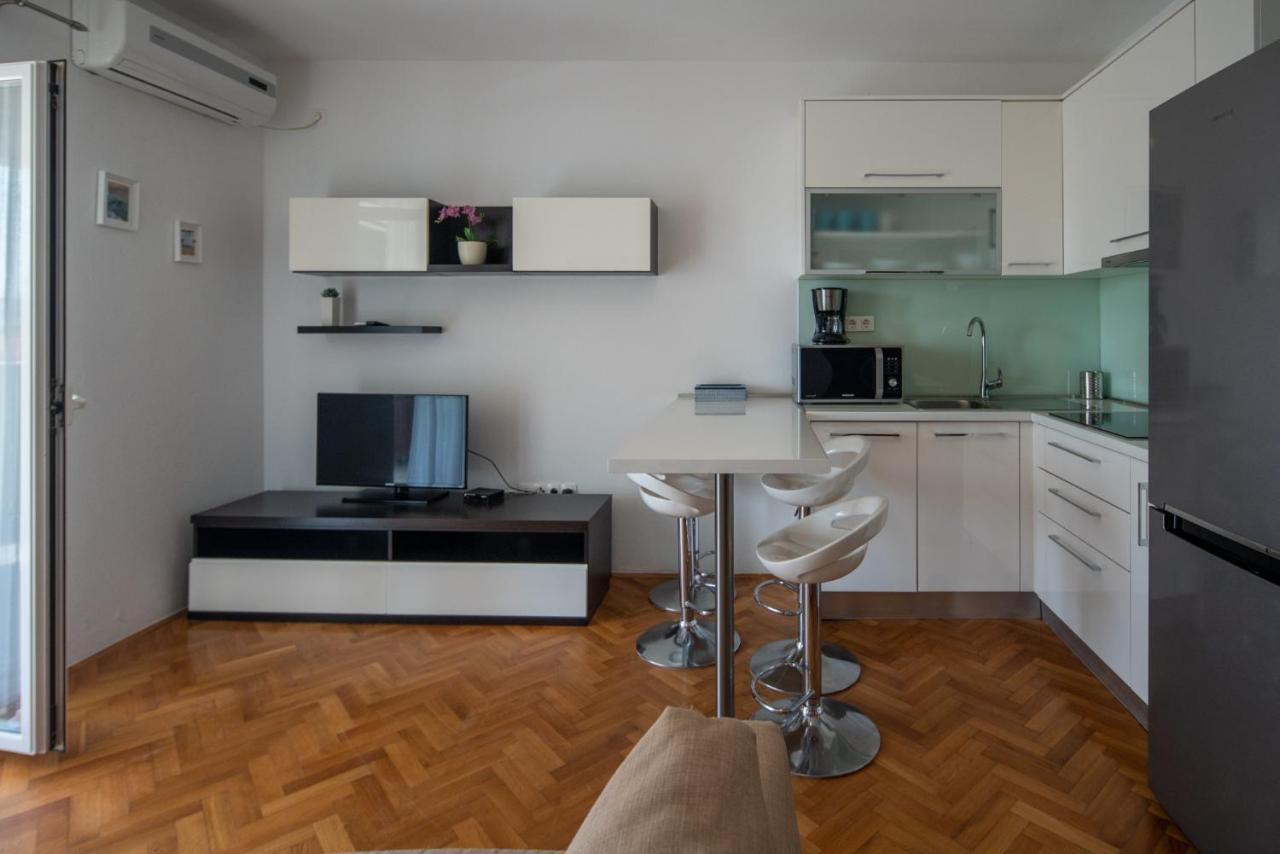 Apartmani Mara Pakoštane エクステリア 写真