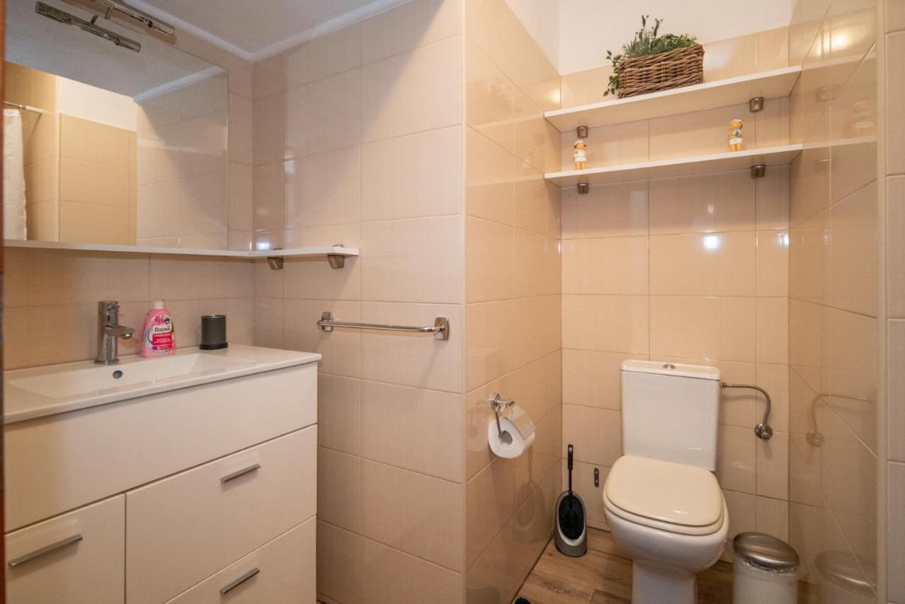 Apartmani Mara Pakoštane エクステリア 写真