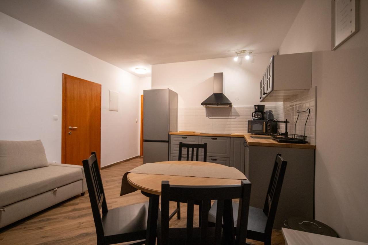 Apartmani Mara Pakoštane エクステリア 写真